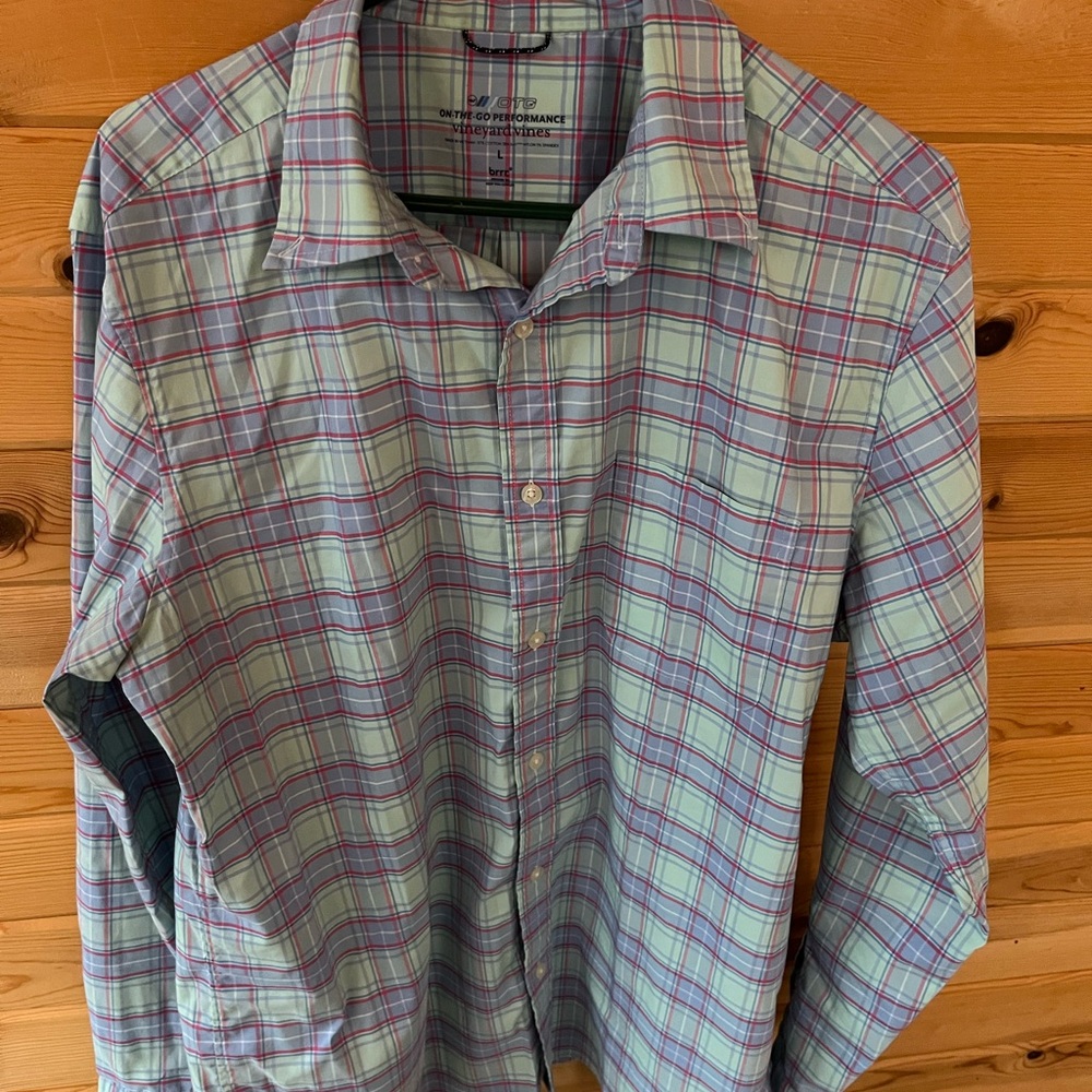 Vineyard Vines On the Go Performance Buttonup Brrrrrrrr Men’s Large EUC